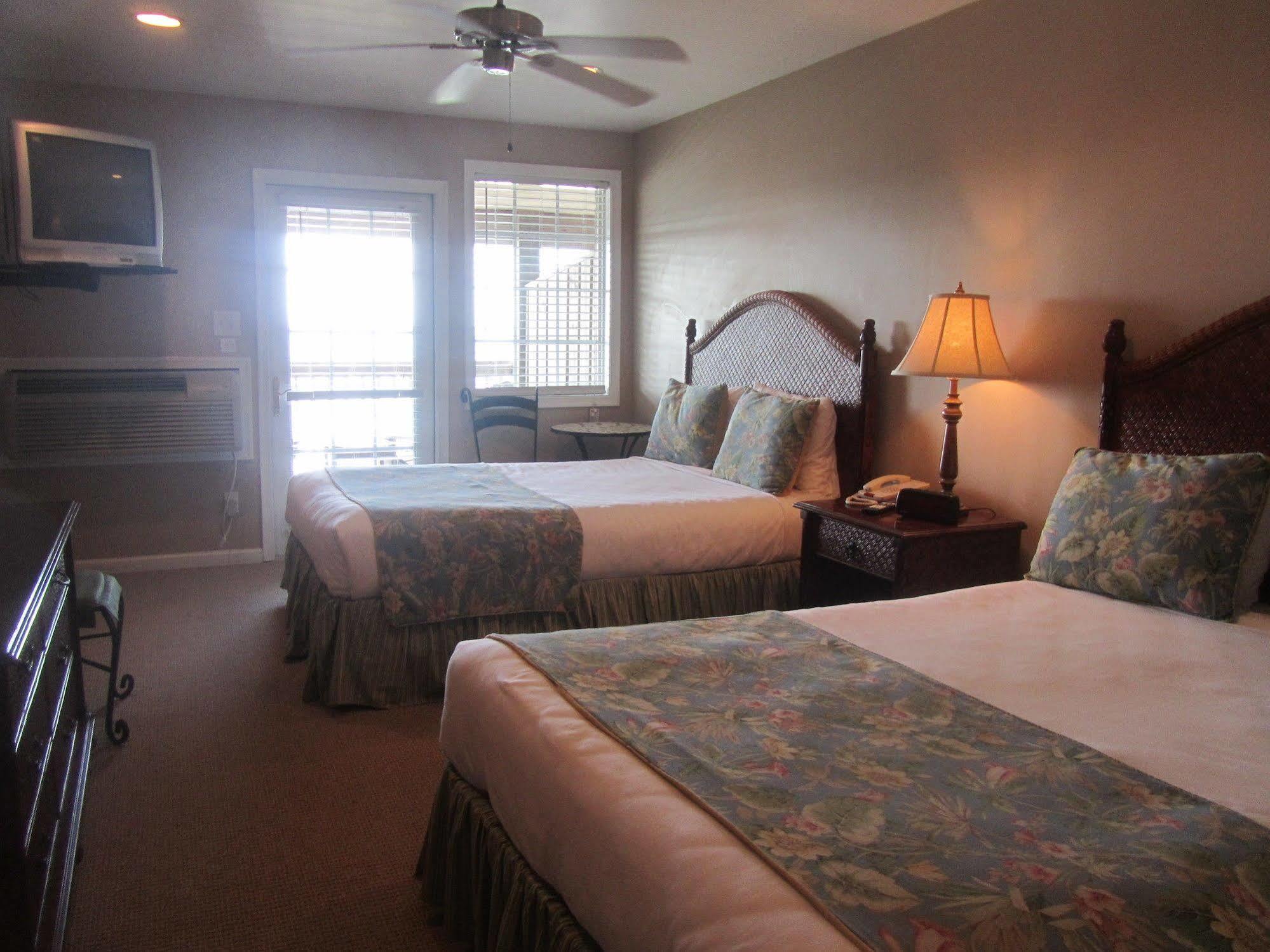 Breakwater Inn Hatteras Exterior photo