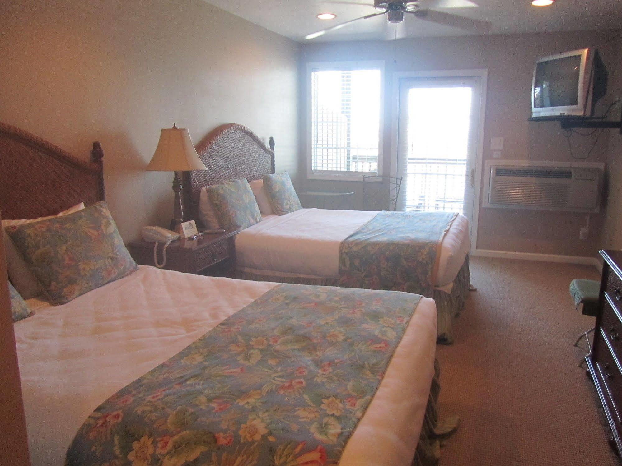Breakwater Inn Hatteras Exterior photo